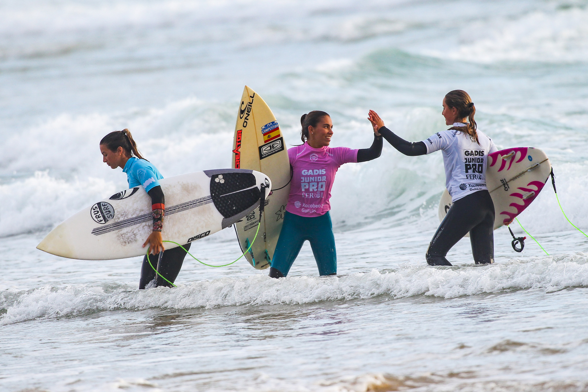 Surfers en la Gadis Junior Pro Ferrol